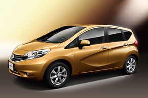 nissan note малолитражка